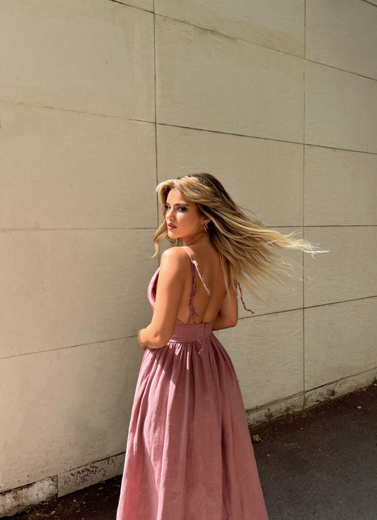 FUSTAN ME KURRIZ JASHTE