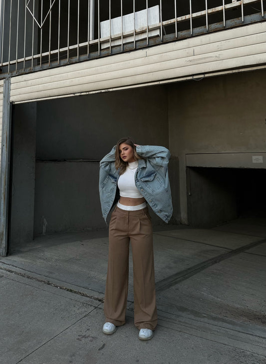 PANTALLONA TE GJATA ME QEMER NE BEL