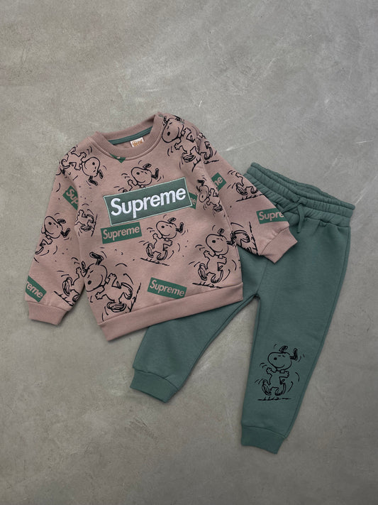 KOSTUM SPORTIV ME FIGURA PERPARA