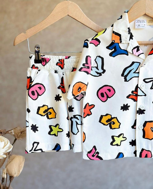 KOSTUM ME KEMISHE DHE TUTA ME SHKRONJA