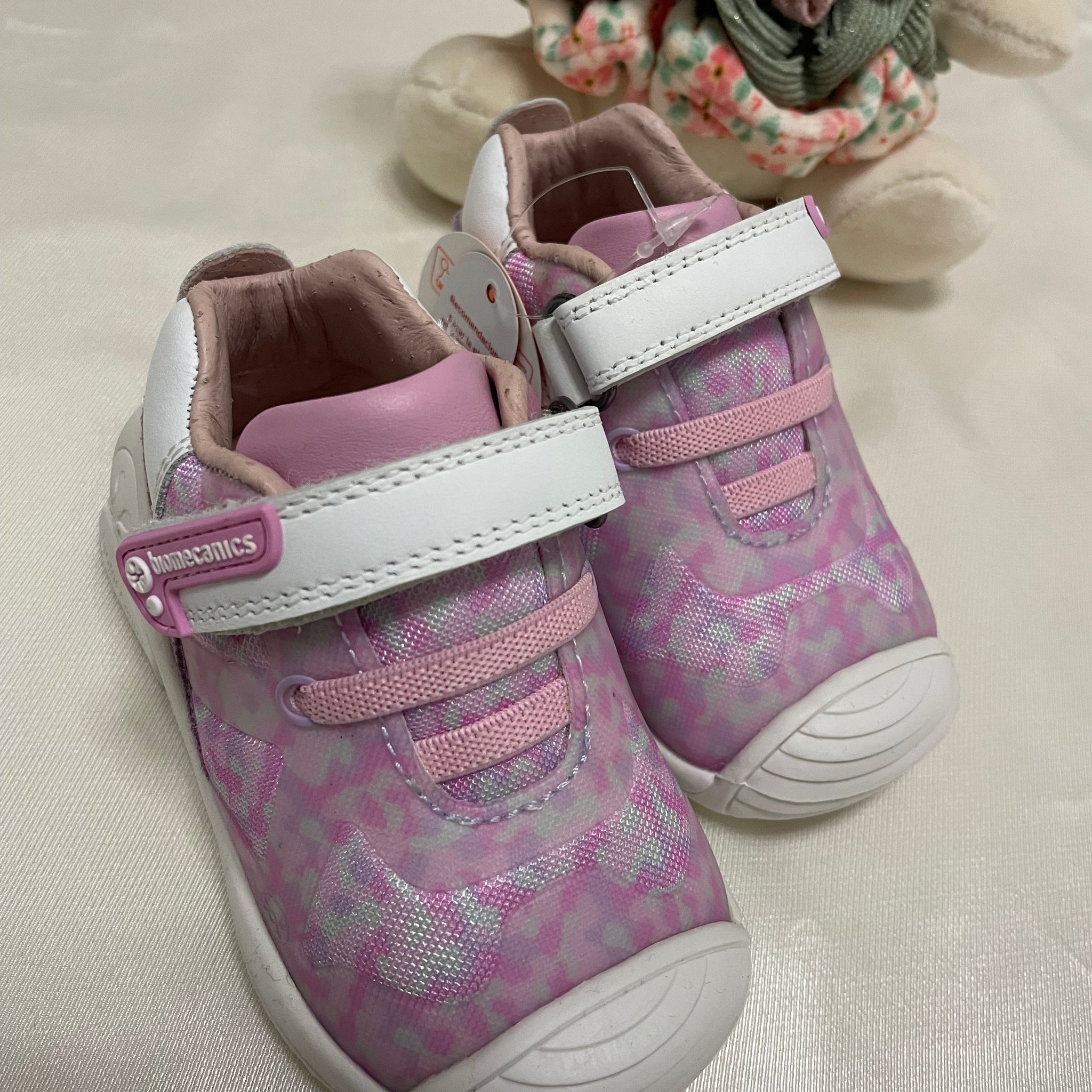 ATLETE ROZE ME NGJITES