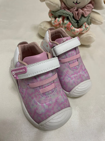 ATLETE ROZE ME NGJITES