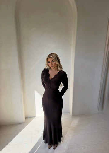 ELEGANT BROWN LACE DRESS
