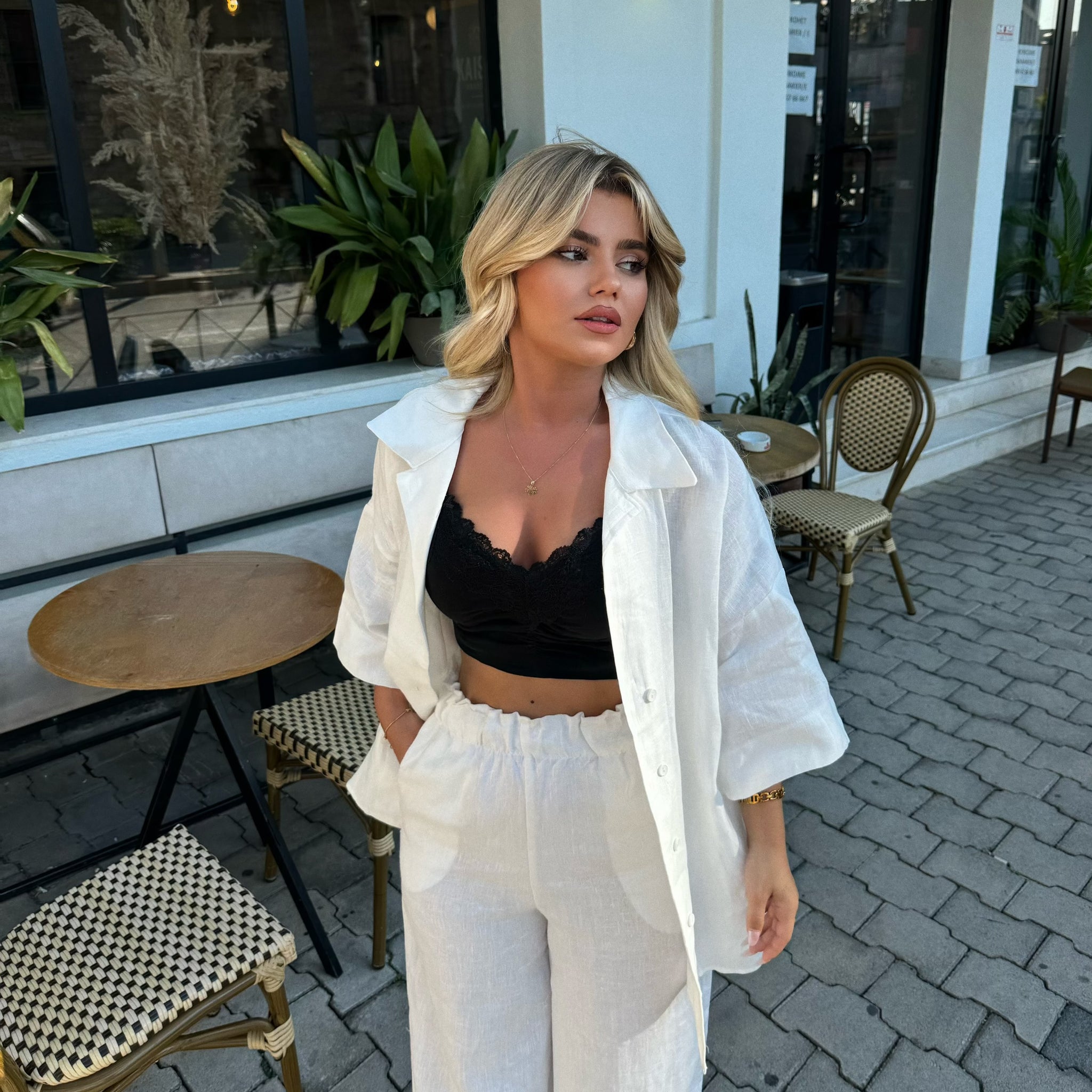 KOSTUM OVERSIZE
