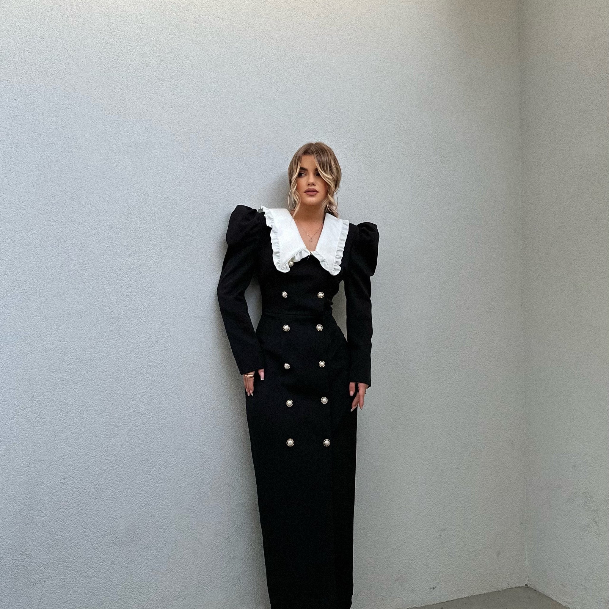 FUSTAN ME JAKE TE BARDHE