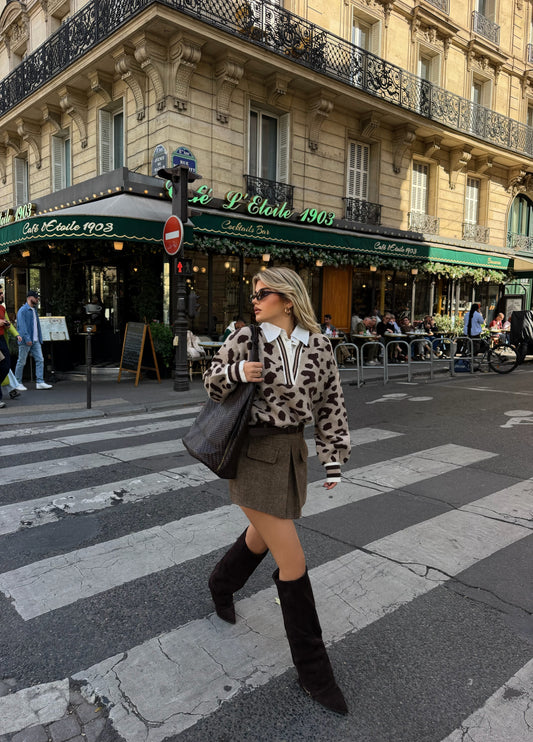 LEOPARD PRINT V-NECK SWEATER