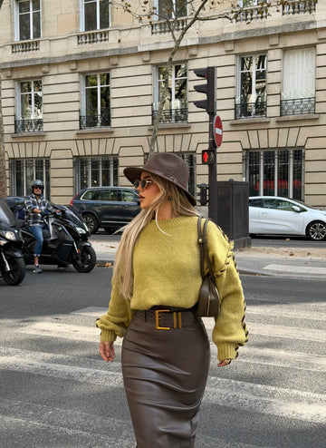 OVERSIZED TEXTURED KNIT SWEATER