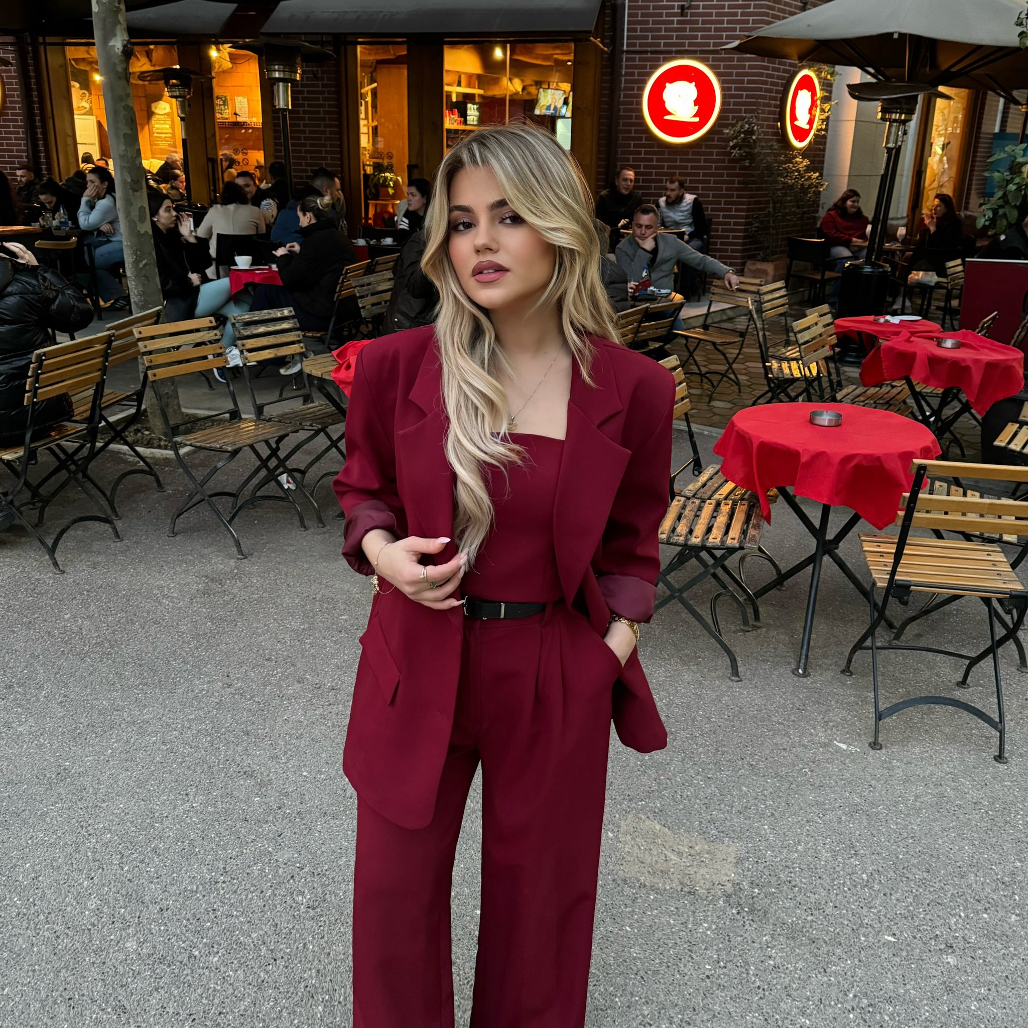 KOSTUM ME TRE PJESE