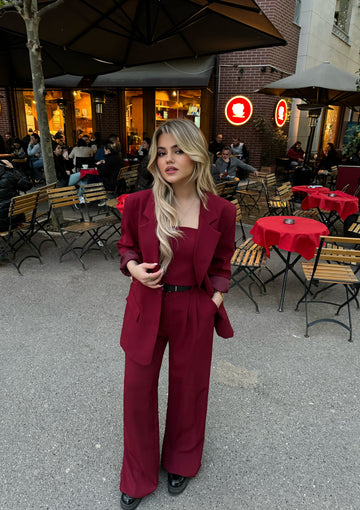 KOSTUM ME TRE PJESE