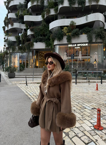 PALLTO E SHKURTER ME PELLUSH