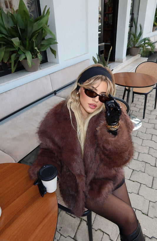 PELLUSH NE NGJYREN KAFE