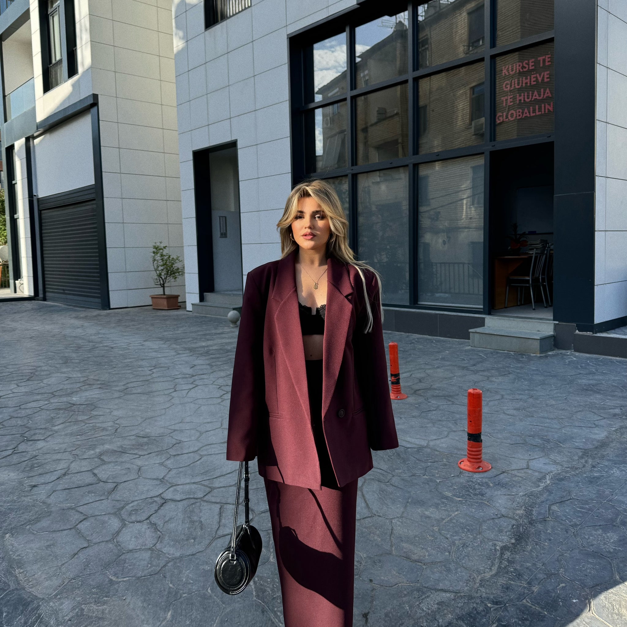 KOSTUM XHAKETE DHE FUND
