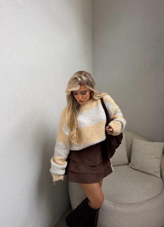 OVERSIZED KNIT SWEATER